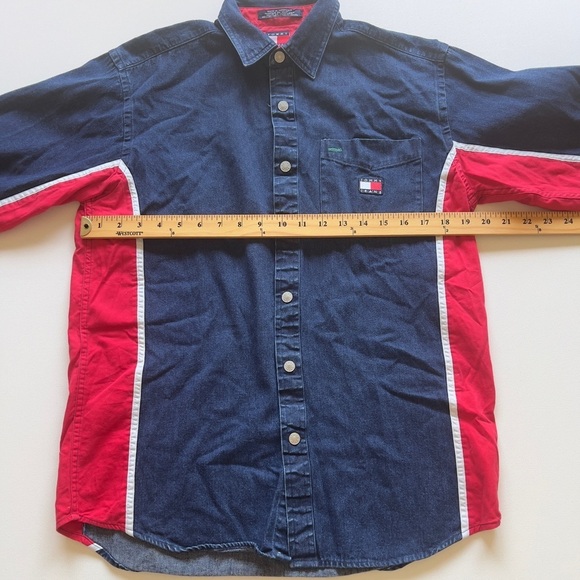 EUC Early 90-2000's Tommy Hilfiger Navy and Red Casual Denim Shirt Size L (G3) - Picture 3 of 7